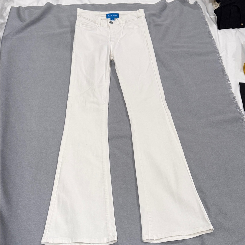 Elegant White Flare Jeans
